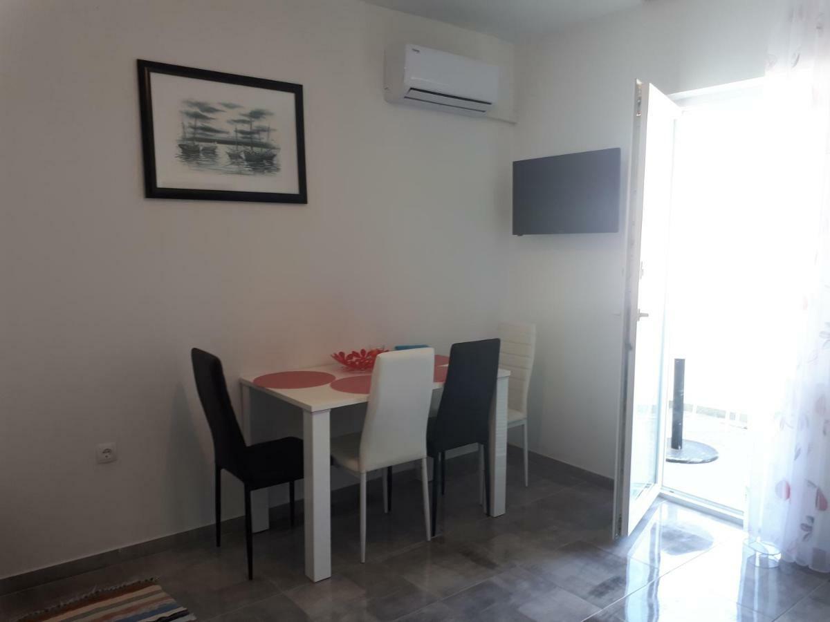 Apartmani Korina Стариград-Пакленица Экстерьер фото