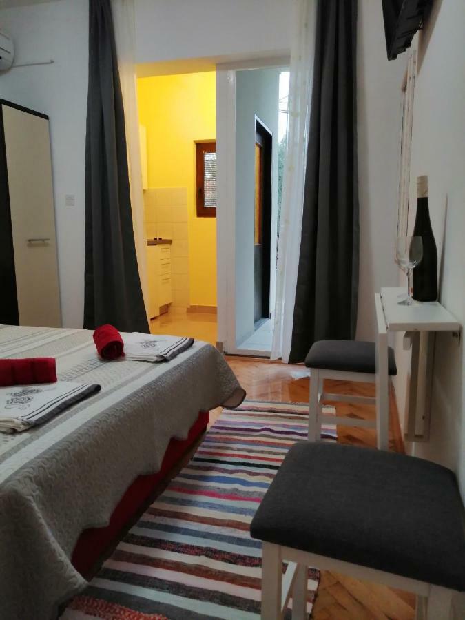 Apartmani Korina Стариград-Пакленица Экстерьер фото